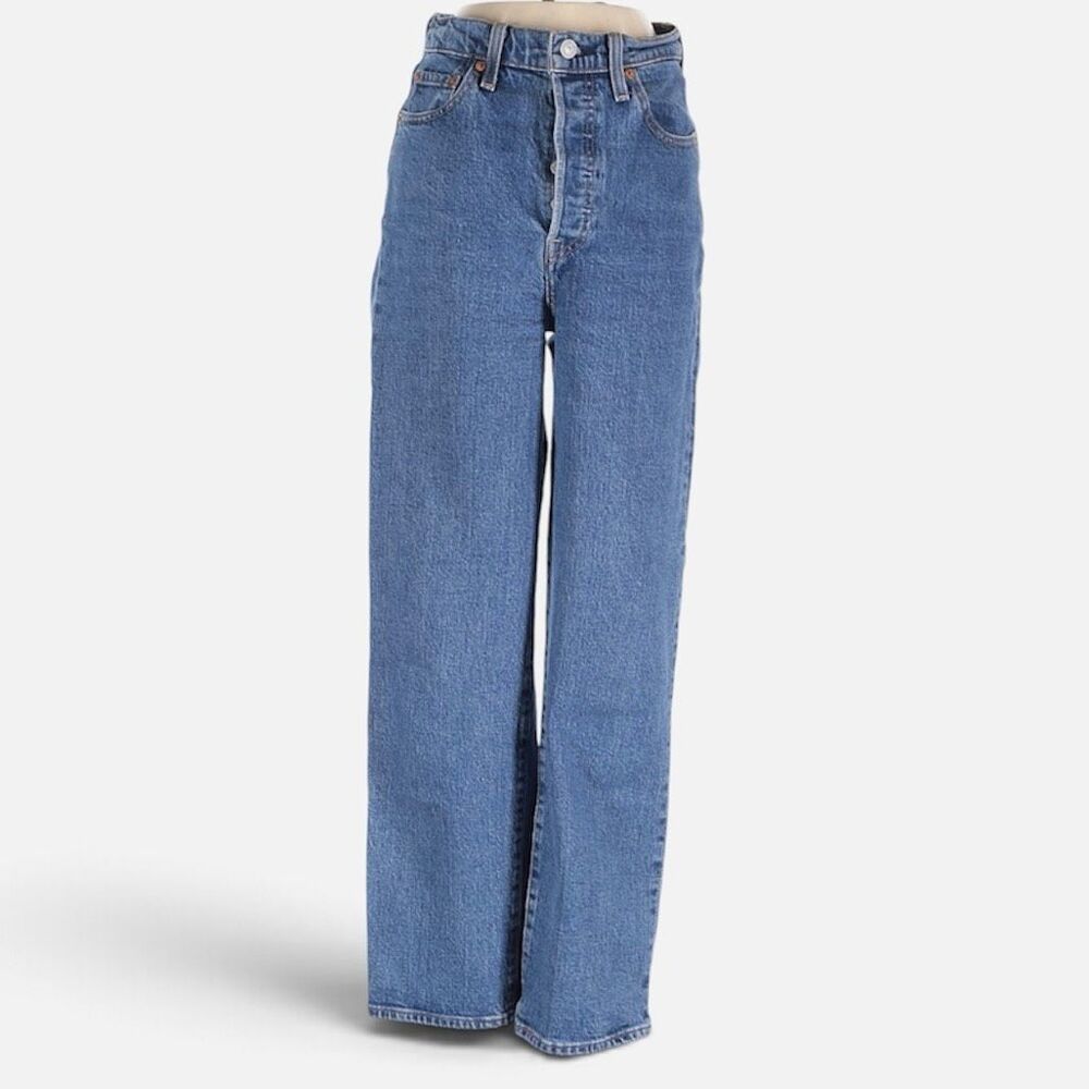 Levi’s Ribcage Straight Jeans 25” Medium Wash High Rise